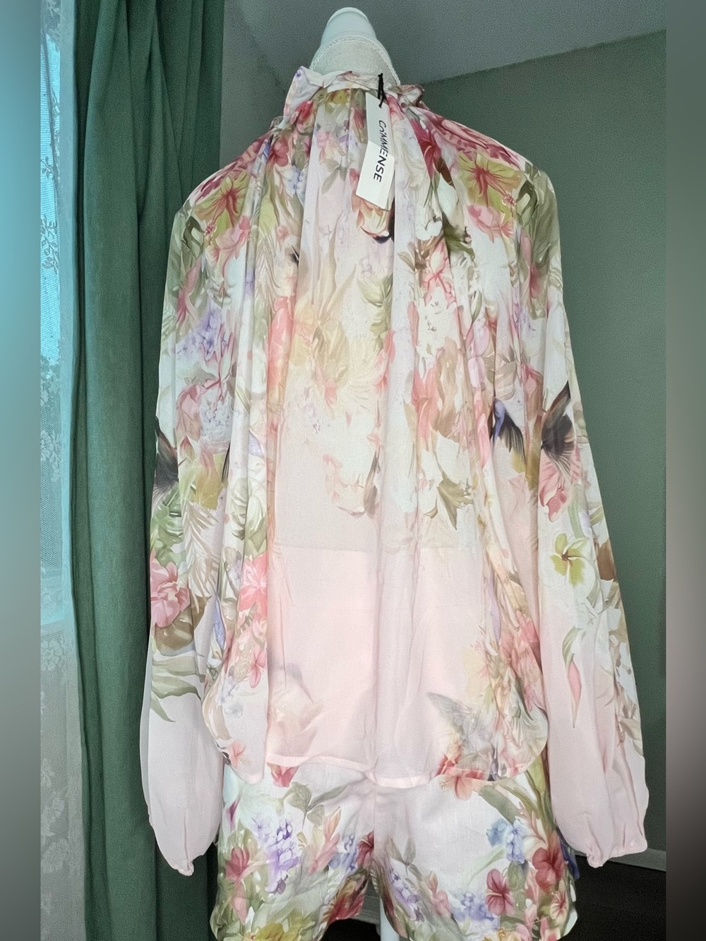 Commense Floral Print Three Piece Apricot Shorts Set size M - Picture 5 of 10
